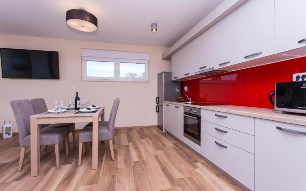 Apartments Marina Malinska Extérieur photo